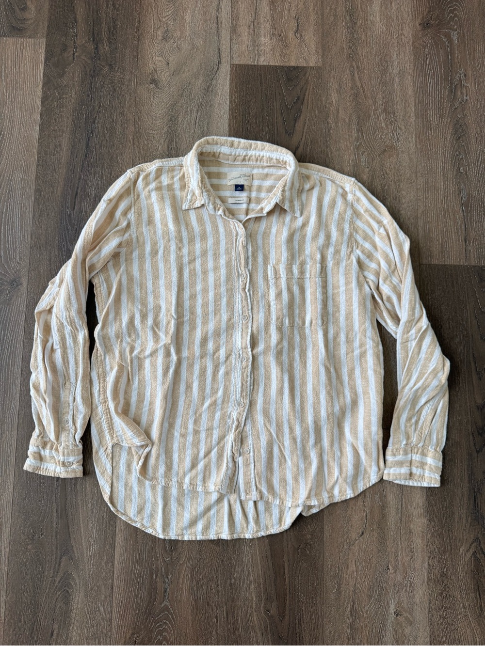 Universal Thread Linen Cream & Beige Striped Button-Down Shirt Size Medium